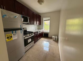 352 86th St FLOOR 2, Brooklyn, NY 11209