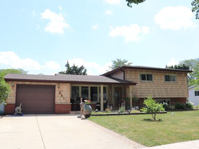 251 N Brashares Dr, Addison, IL, 60101