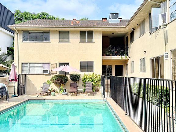 4th image of 8222 De Longpre Ave APT 3
