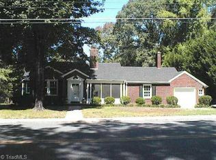 212 NW Grace St, Mount Airy, NC 27030