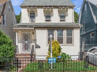 116-23 203rd St, Saint Albans, NY 11412