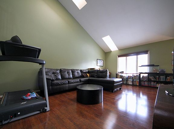 4th image of 1413 James Ct