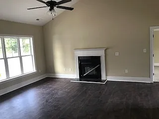 3606 Ashford Dr — Photo 3