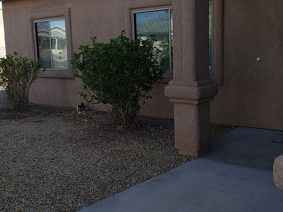 2nd image of 3380 Bluegrass Dr