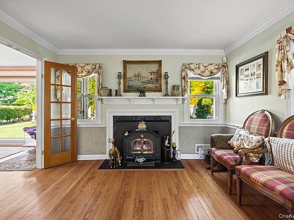 3rd image of 1161 Webster Avenue