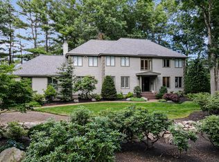 28 Smithshire Est, Andover, MA 01810