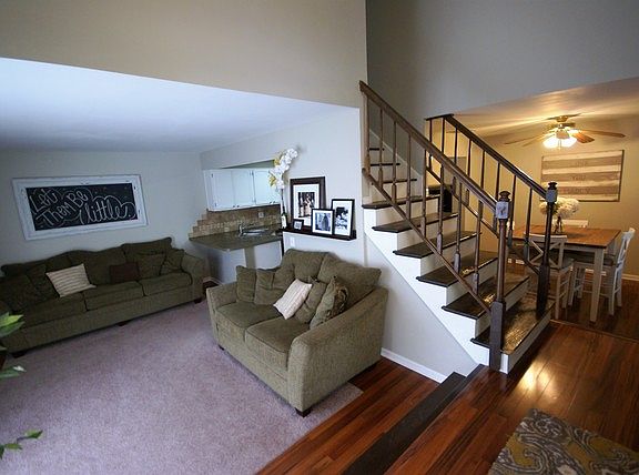 2nd image of 1325 Queensgreen Cir