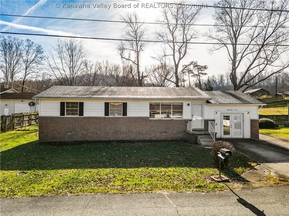 3306 Maywood Dr, Ona, WV 25545