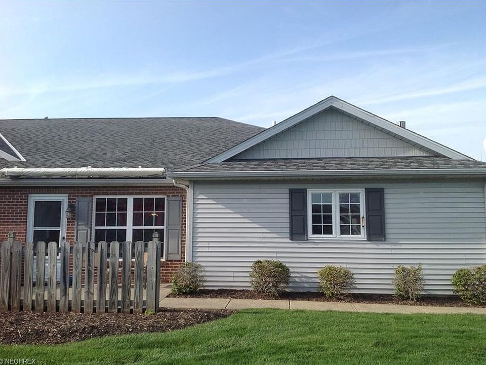 1st image of 544 Heather Woods Dr #17