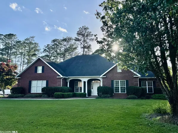 180 Juniper Creek Dr, Brewton, AL 36426