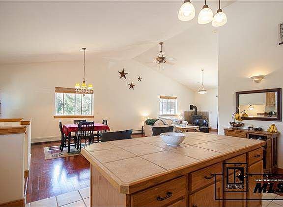 3rd image of 315 Apple Dr