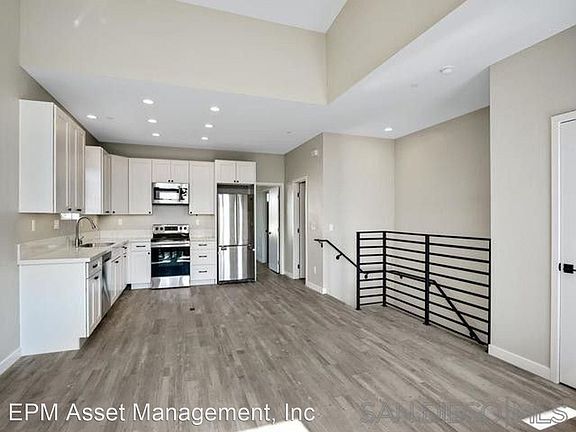 5th image of 3683 Herman Ave