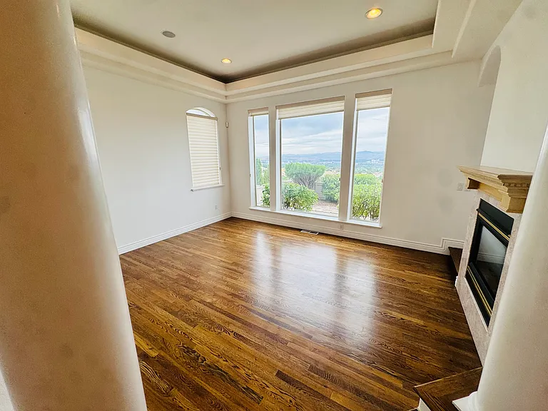 4690 Aberfeldy Rd — Photo 10