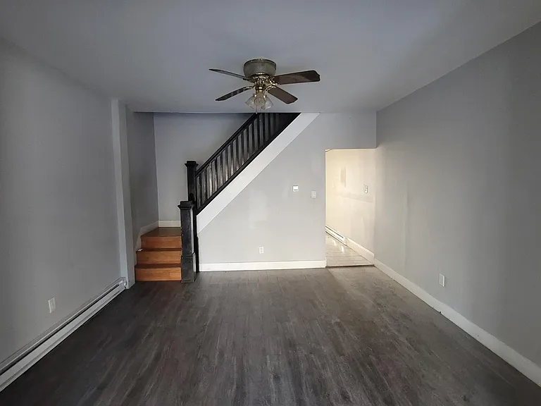 262 Indiana Ave — Photo 5