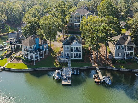 3rd image of 52 Cottage Loop