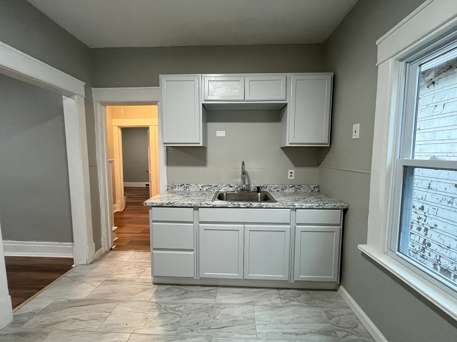 4 bed, 1307 sqft, $1,650 — Photo 3