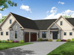 W213N6737 Fairview Dr, Menomonee Falls, WI