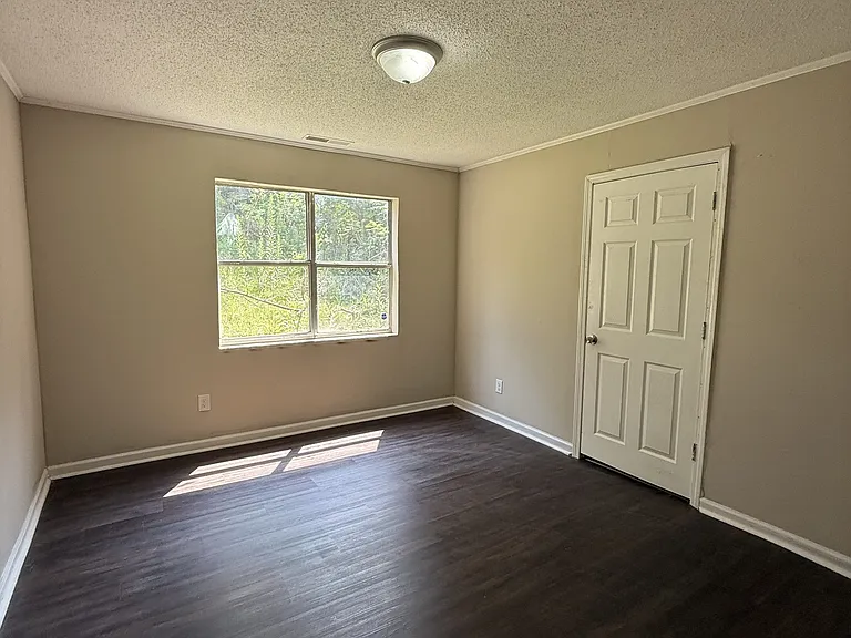 405 Nevada St — Photo 4