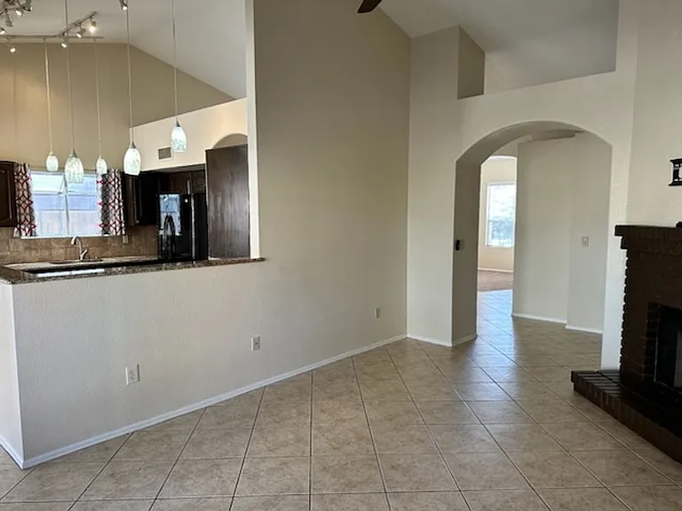 4106 E Ashurst Dr — Photo 7