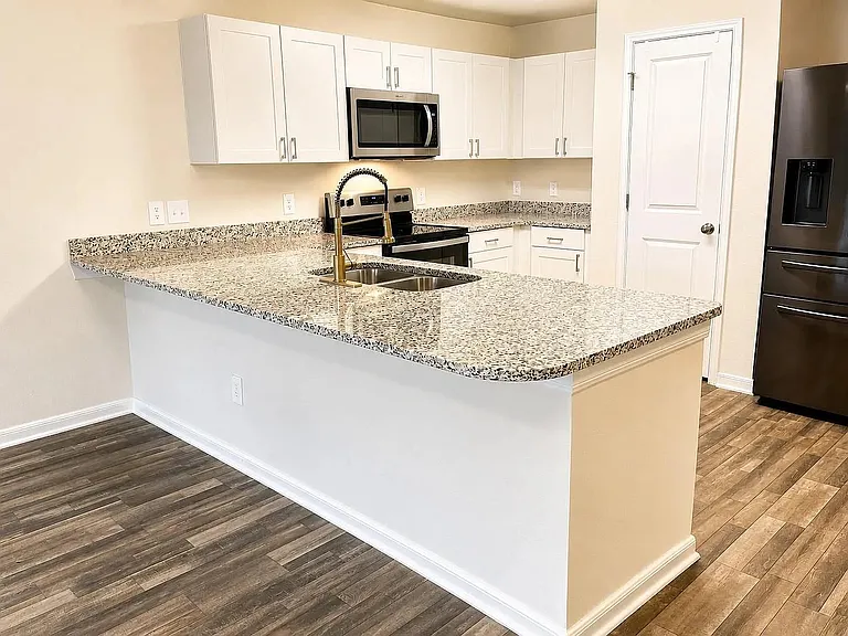 15674 Briar Forest Dr — Photo 11