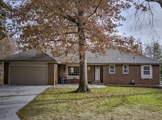 6613 Garnett Dr, Shawnee, KS 66203