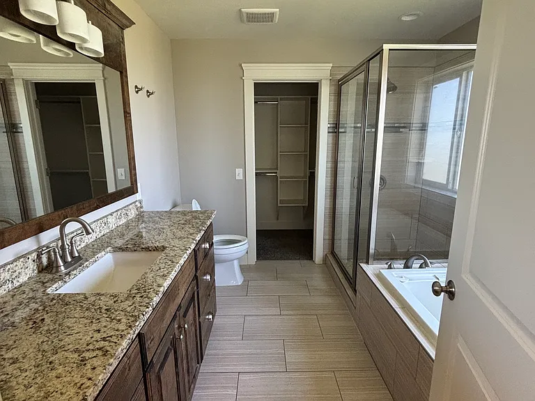 324 N 3823 E — Photo 7