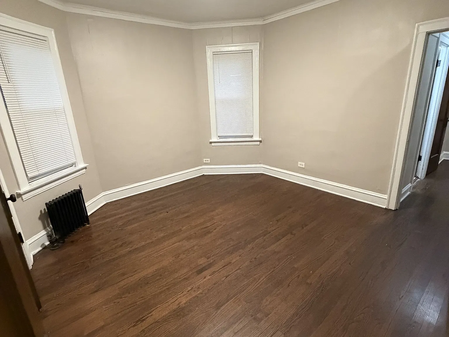 8226 S Vernon Ave — Photo 4