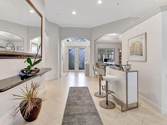 4th image of 5302 Landon Cir