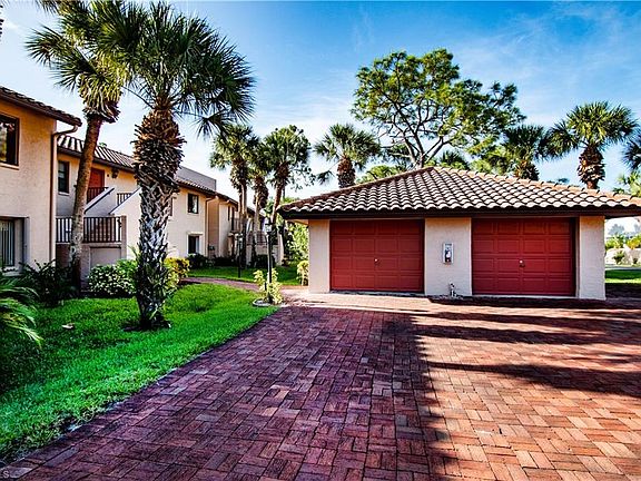 2nd image of 3207 Horse Carriage Way #3
