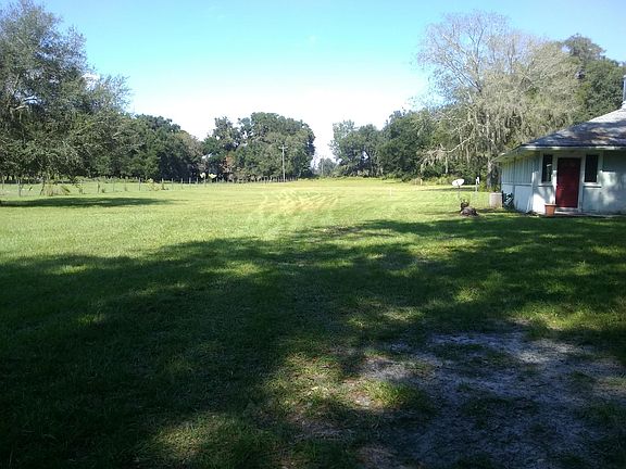 3rd image of 219 SW Tall Oak Gln