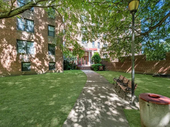 15030 71st Avenue #2D, Flushing, NY 11367