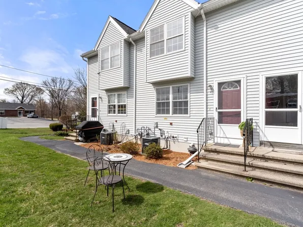 5 Kennedy Dr #2, Chelmsford, MA 01824