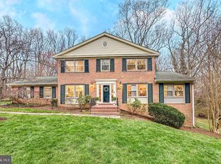 1558 Forest Villa Ln, Mc Lean, VA 22101