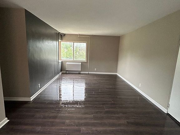 4th image of 2301 Florida Dr APT B1
