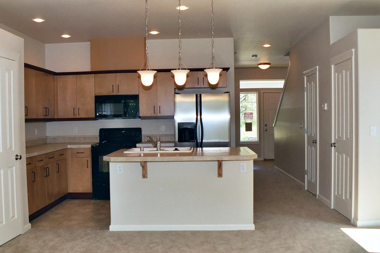 2 bed, 2.5 bath, 1476 sqft, $2,100 — Photo 3