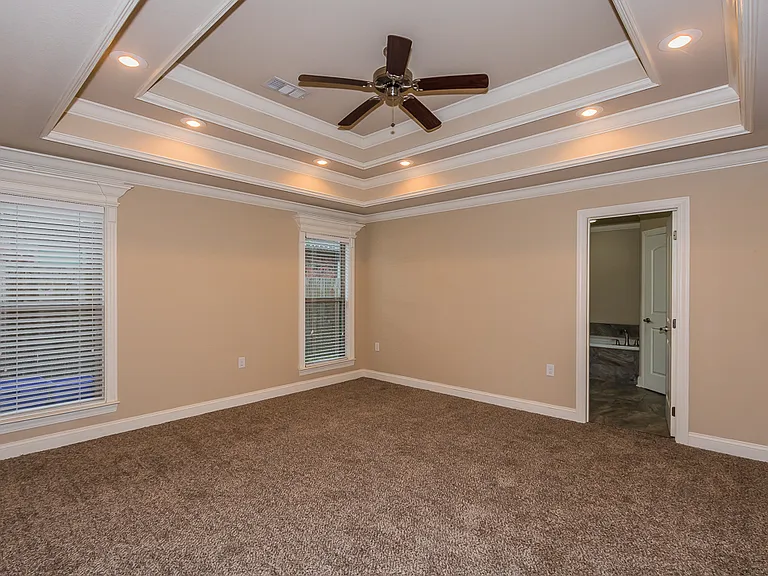 127 Chambery Dr — Photo 12