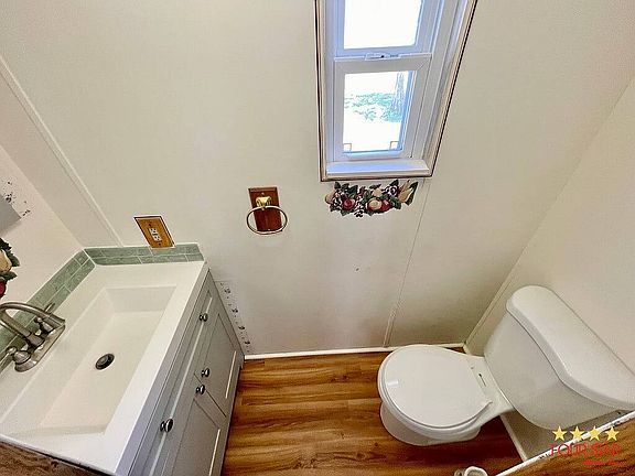 5th image of 312 Newcastle Dr