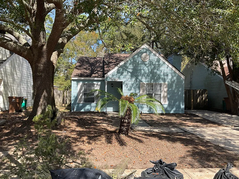 1736 James Buchanan Dr
