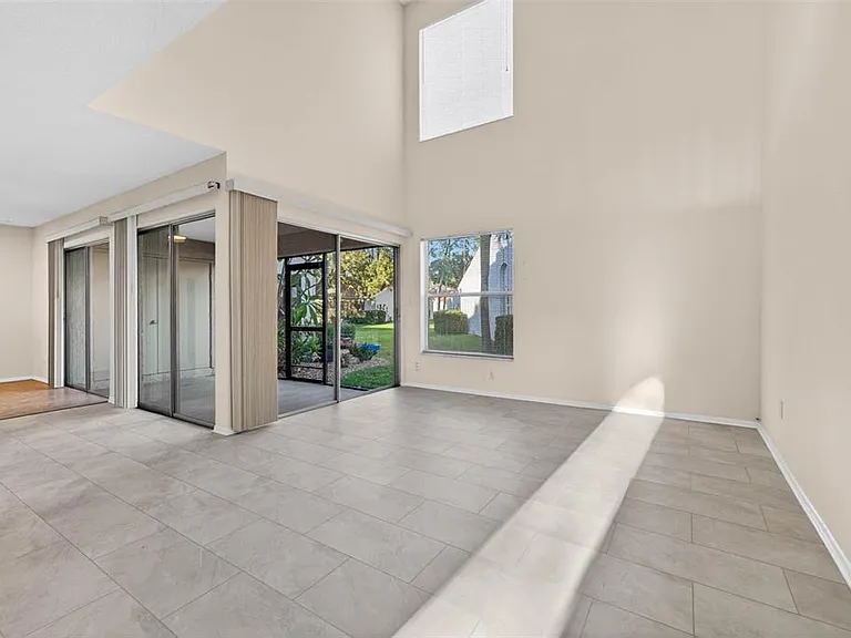 4843 Napoli Ct NE — Photo 22