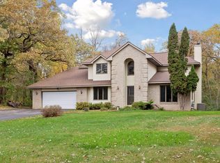 230 Plainview Dr, River Falls, WI 54022