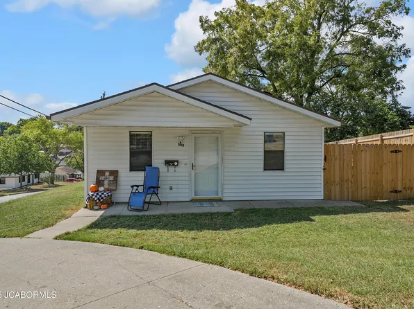 1316 Hough St, Jefferson City, MO 65101