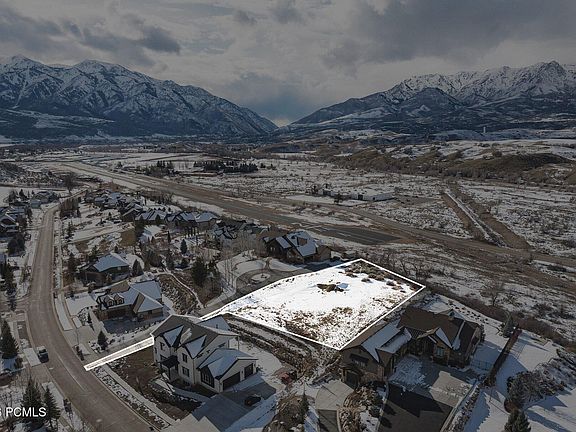 2nd image of 6363 Willow Creek Rd #127