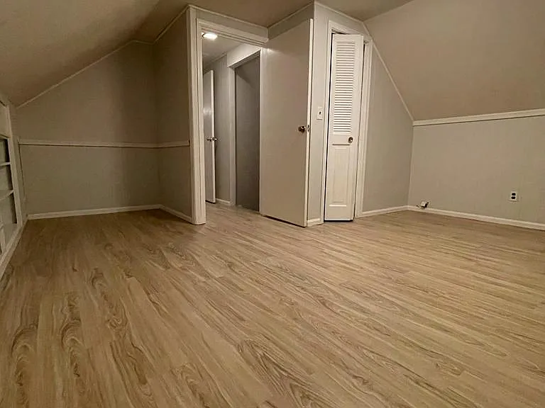 27050 Drakefield Ave — Photo 13