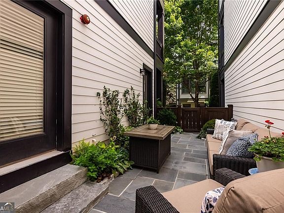 3rd image of 1014 Braeburn Ln