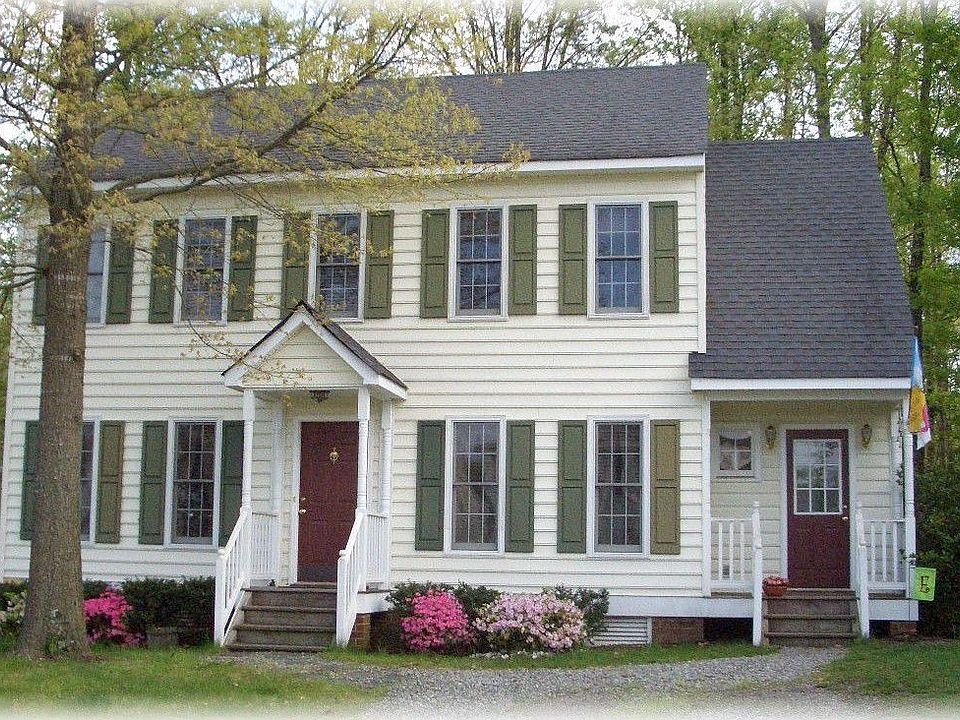 13749 Village Ridge Dr