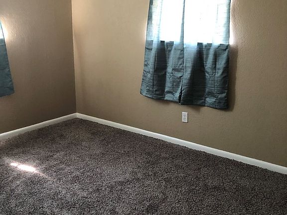 5th image of 3221 N Mercury Ave