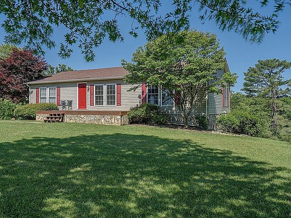 2nd image of 30 Tenderfoot Dr