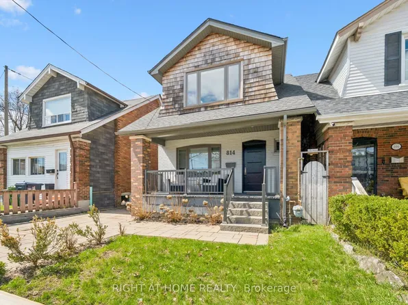 814 Coxwell Ave, Toronto, ON M4C 3E6