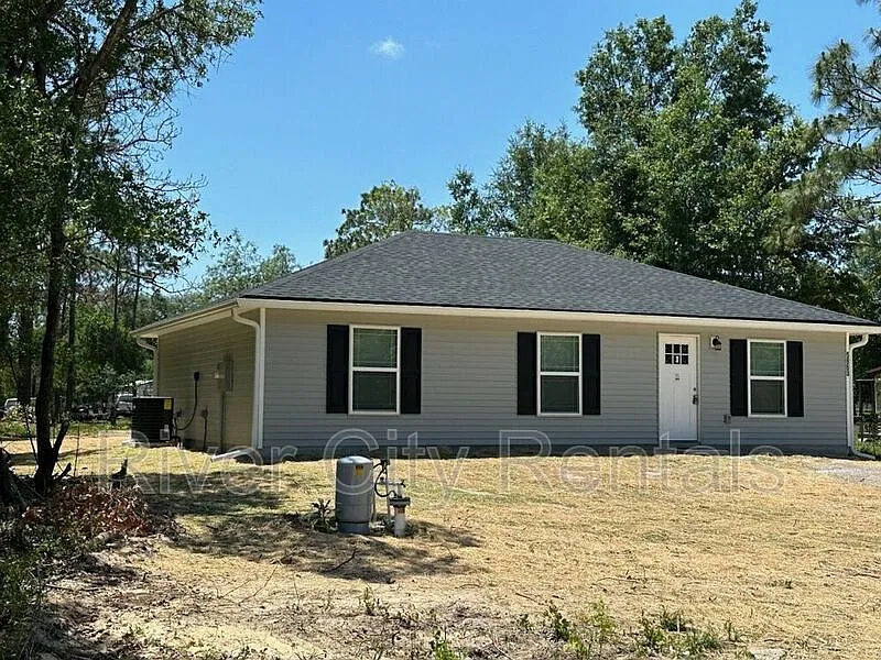 3 bed, 2.0 bath, 1307 sqft, $1,475 — Photo 1