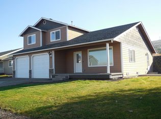 706 Terrace Dr, Selah, WA 98942
